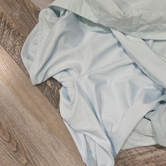 Athletic Dress - Picture 7 of 8